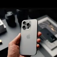 اپل iPhone 15 Pro Max با حافظهٔ ۵۱۲ گیگابایت