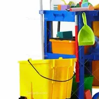 نظافتچی شرکت نظافت پارسیان کارگر نظافت نیرو خدماتی