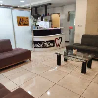 منشی کلینیک دندانپزشکی