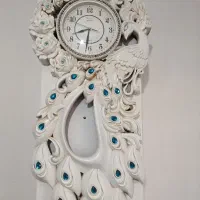 ساعت دیواری در حد نو