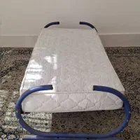 تخت خواب دوطبقه ی اهنی