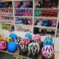 کفش اسکیت و ملزومات|دوچرخه، اسکیت، اسکوتر|اصفهان, محله سفلی|دیوار