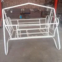 گهواره فلزی بسیار محکم