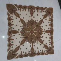 رومیزی سنگدوزی شده در حد نو