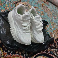 کتونی لژدار|کیف، کفش، کمربند|پرند, فاز ۵|دیوار