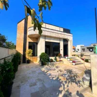 ویلای همه چی تموم که حرفهای زیادی داره