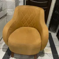 ۲عدد مبل تک نفره کاملا سالم فروش به علت کمبود جا
