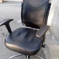 صندلی اداری جک دار کارکرده در حد صفر