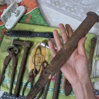 ابزارآلات و دربازکن و مثلث خطر|ابزارآلات|مشهد, رده|دیوار