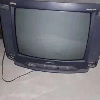 یک دستگاه تلویزیون 21اینچ سامسونگ تمیز و مرتب