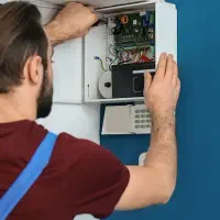 تعمیرات دزدگیر و دوربین در محل