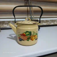 کتری لعابی قدیمی|قوری، کتری، قهوه‌ساز دستی|قرچک, میرزائی جنوبی|دیوار