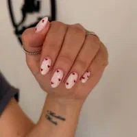 کاشت و ترمیم ناخن با هدیه رایگان