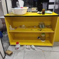 میز پیشخوان و گاز ساندویچی و یخچال