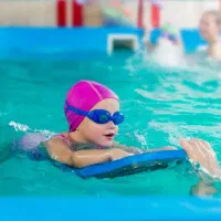 آموزش شنا و حبس نفس با مدرک بین‌المللی ویژه بانوان