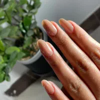 خدمات کاشت ناخن