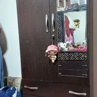 کمد لباسی سه  کشو در حد نو بدون خرابی