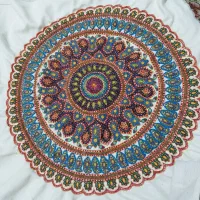 رومیزی گرد پته