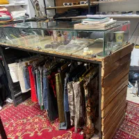 دکور بوتیک / میز / رگال / چوب‌لباسی / مانکن