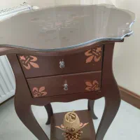 میز چوبی تلفن