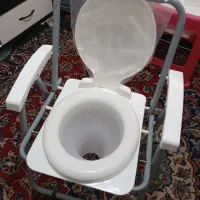 توالت فرنگی تاشو  دسته مبلی  کاملا نو