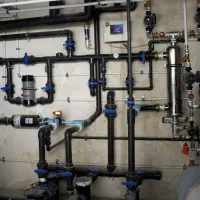 استخدام نیروی تاسیساتی