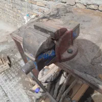 گیره و میز کار