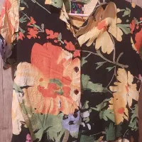 فروش تعدادی شومیز و بافت