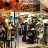 اجاره مغازه در پاساژ نگین ظفر|اجارهٔ مغازه و غرفه|تهران, قبا|دیوار