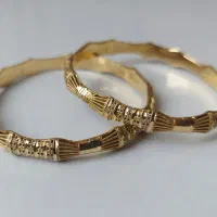 یک جفت النگوی طلا