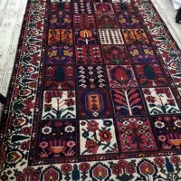 سلام قالی دست بافت خشتی ابعادش۲در۳است