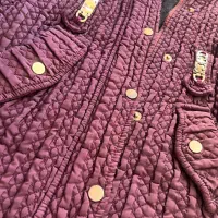 کاپشن|لباس|تبریز, |دیوار