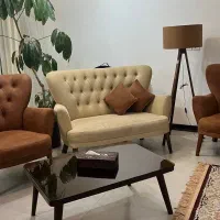 مبل ۴ نفره نئوکلاسیک همراه میز وسط و هالوژن