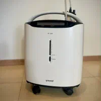 دستگاه اکسیژن ساز Yuwell  ۵ لیتری 8F-5AW