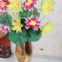 ۴شاخه گل با گلدان زیر قیمت