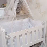تخت و گهواره نوزاد