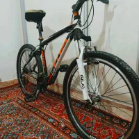 دوچرخه|دوچرخه، اسکیت، اسکوتر|میانه, |دیوار