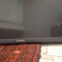 دو دستگاه تلویزیون پنل شکسته