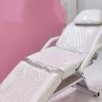 تخت و صندلی و ترولی مخصوص کلینیک و سالن زیبایی