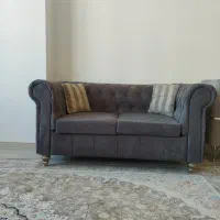 مبل ۵ نفره چستر همراه میز عسلی