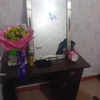 میز تحریر سالم