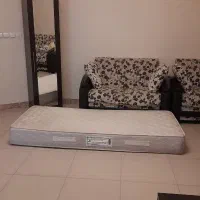 دراور و آینه و تشک تختخواب