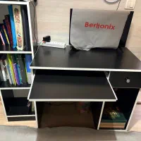 میز تحریر یا کامپیوتر همراه باقفسه