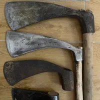 تبر اصیل قدمت دار