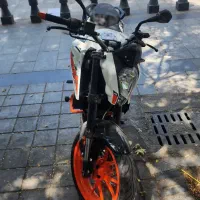 ktmدوک اتریشی 200...کم کار کرد مشابه صفر