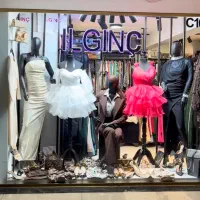 فروشنده لباس زنانه