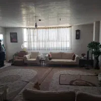 ۱۰۰ متری با آسانسور