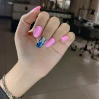کاشت و ترمیم ناخن در تنکابن ظریف و تمیز