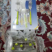 سرویس قاشق و چنگال۶نفر سی وسه پارچه‌به فروش میرسد