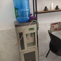 فروش میزوصندلی و آب سردکن همگی سالم